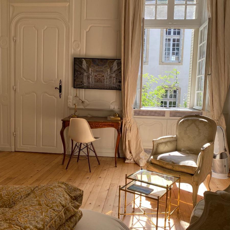 L'Appartement By Merveilles De Marie Lons-le-Saunier Bagian luar foto