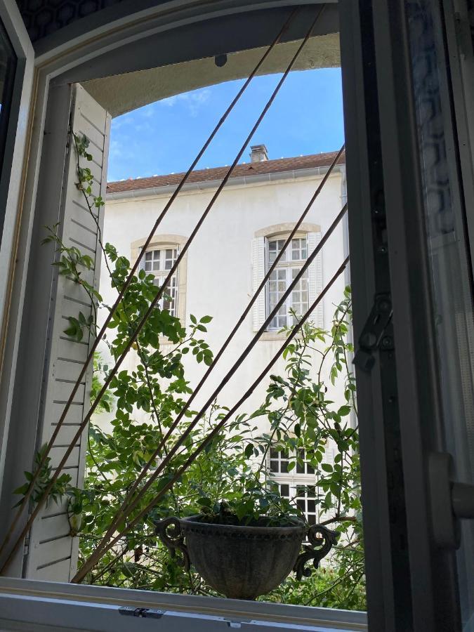 L'Appartement By Merveilles De Marie Lons-le-Saunier Bagian luar foto